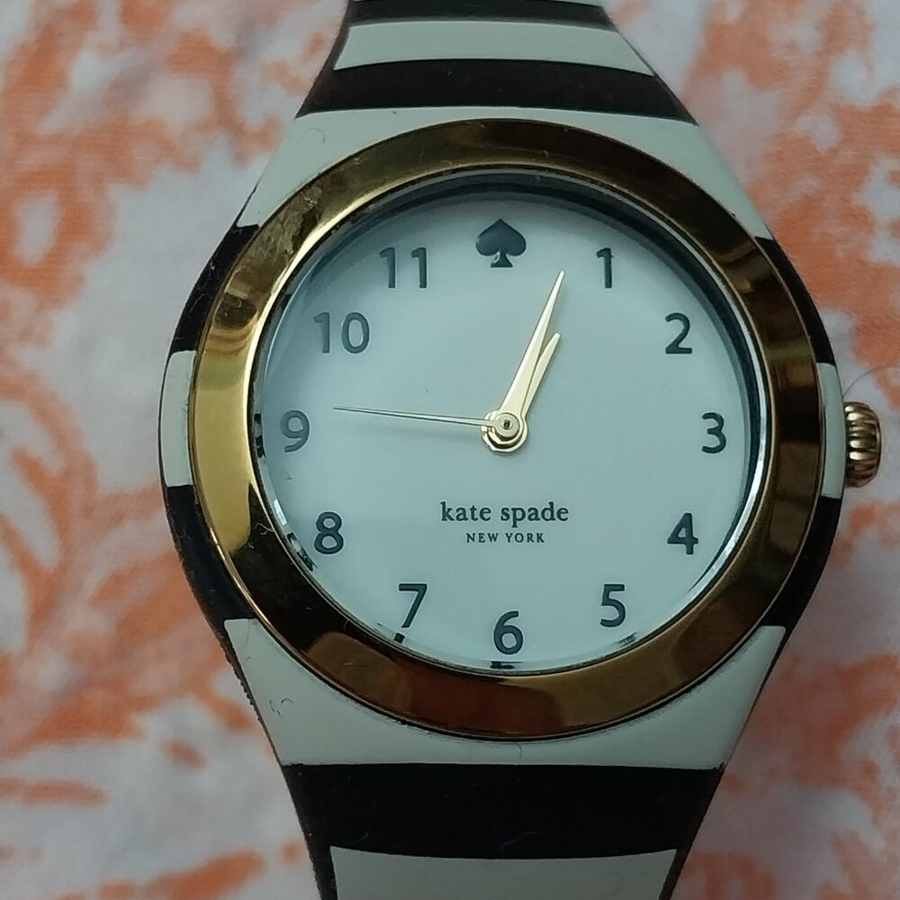 3685 Women's Vintage Kate Spade Black & White Watch With New Battery. - Picture 2 of 6